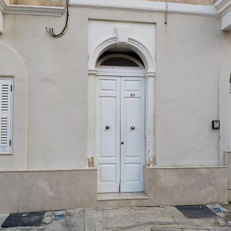 Bright And Central 2 Bedroom Apartment In Сліма Екстер'єр фото
