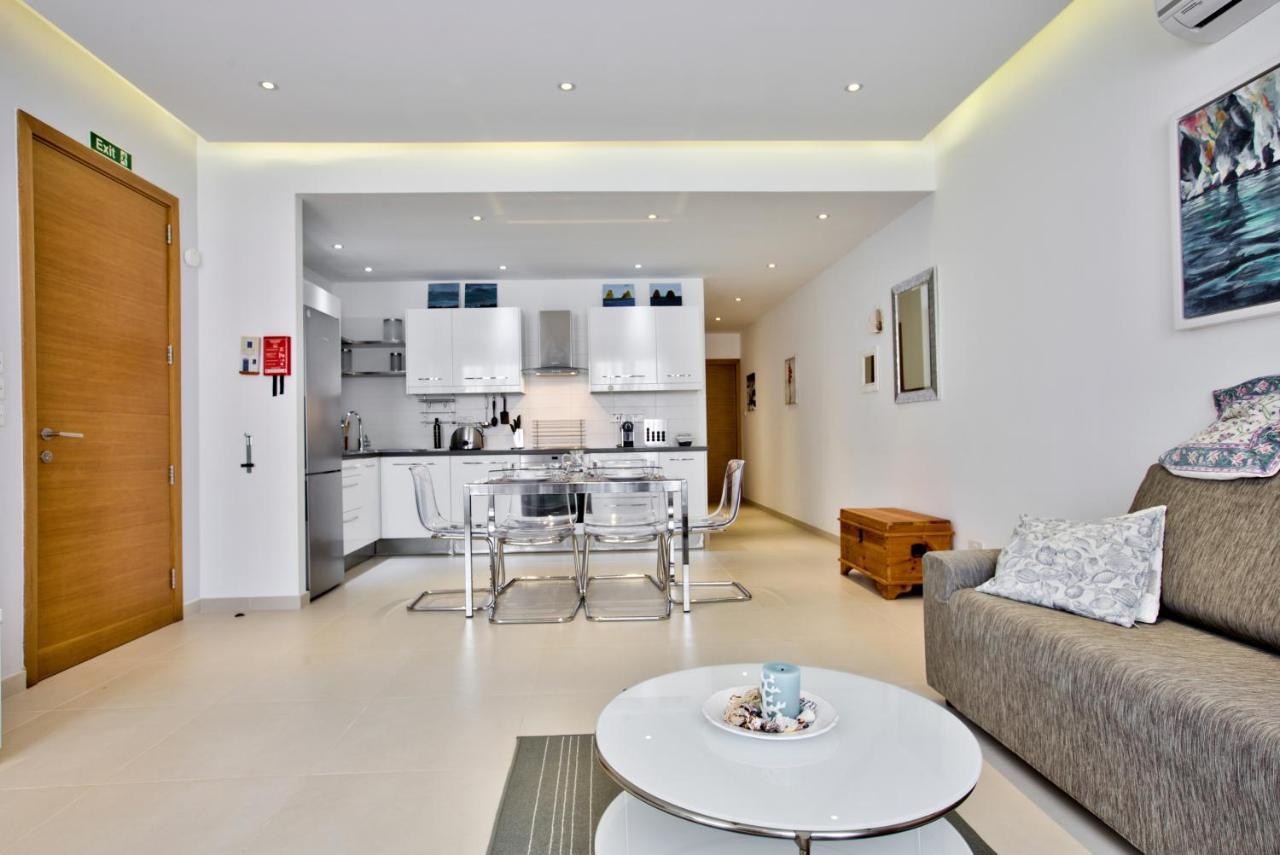 Bright And Central 2 Bedroom Apartment In Сліма Екстер'єр фото