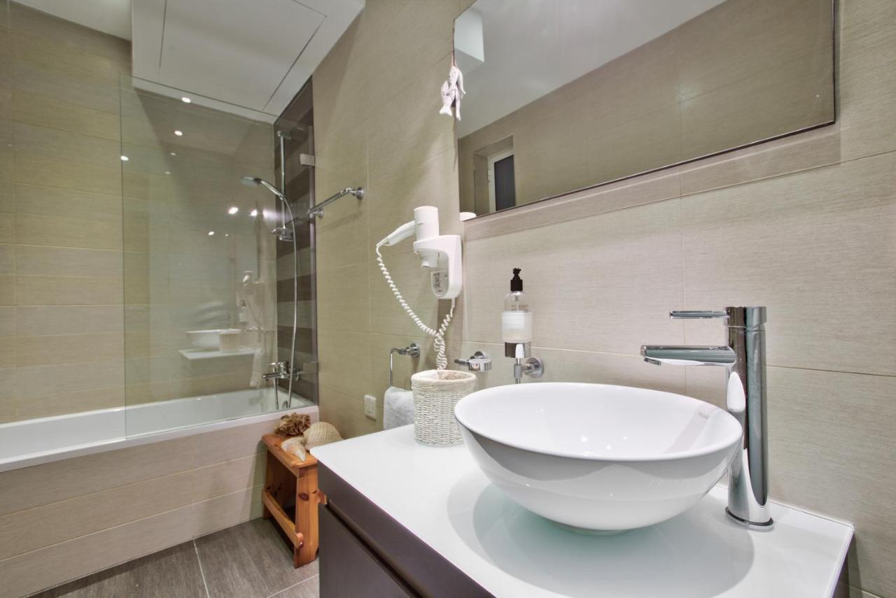 Bright And Central 2 Bedroom Apartment In Сліма Екстер'єр фото